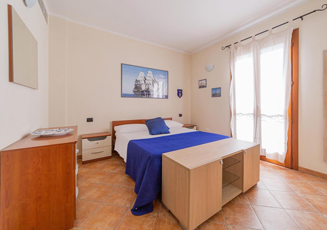 Murphy Holiday Home - Le Residenze Di Padule 02 La Maddalena  Exterior foto